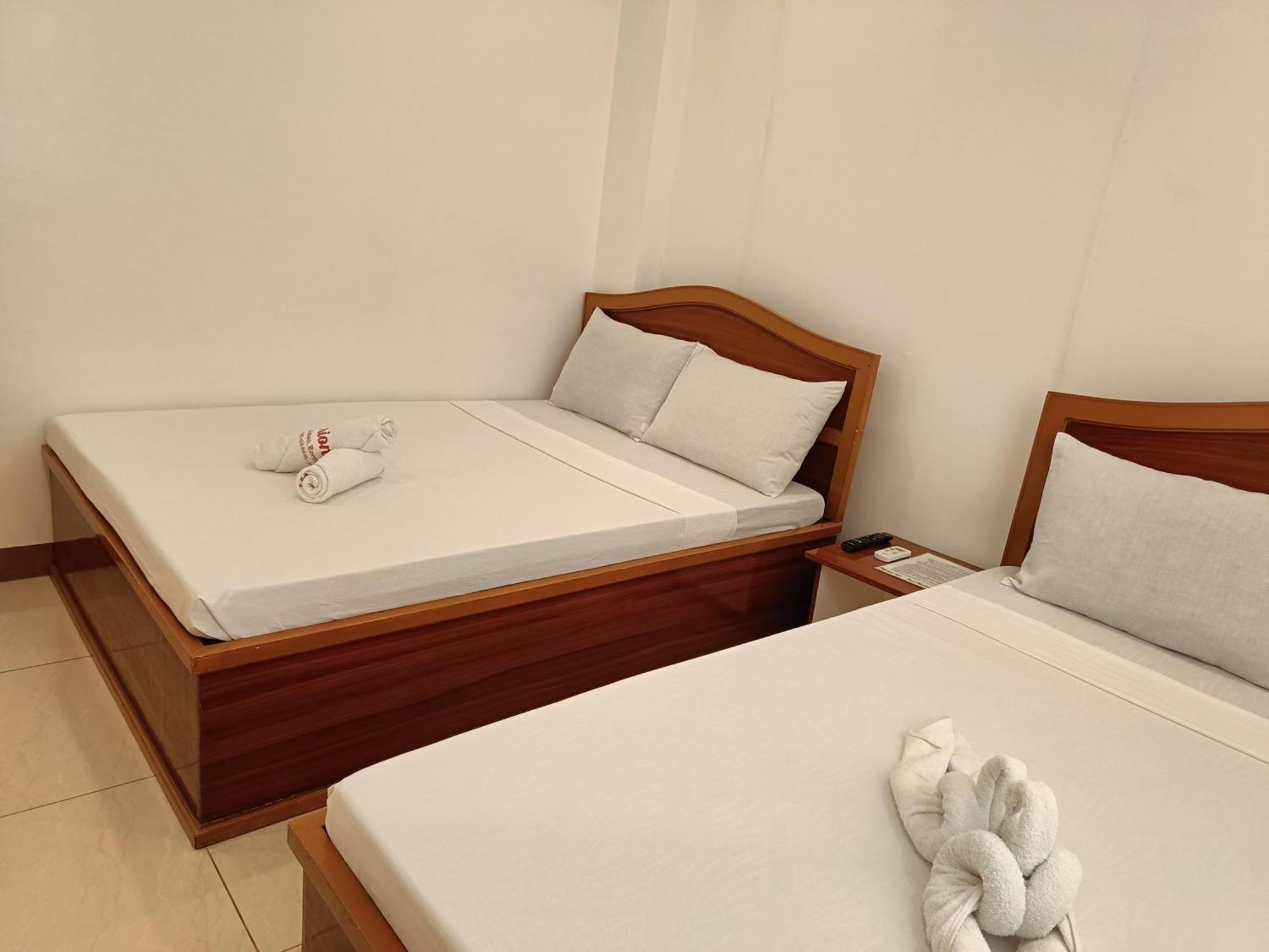 Marion'S Inn 1 Bantayan Powered By Cocotel Cebu Room photo